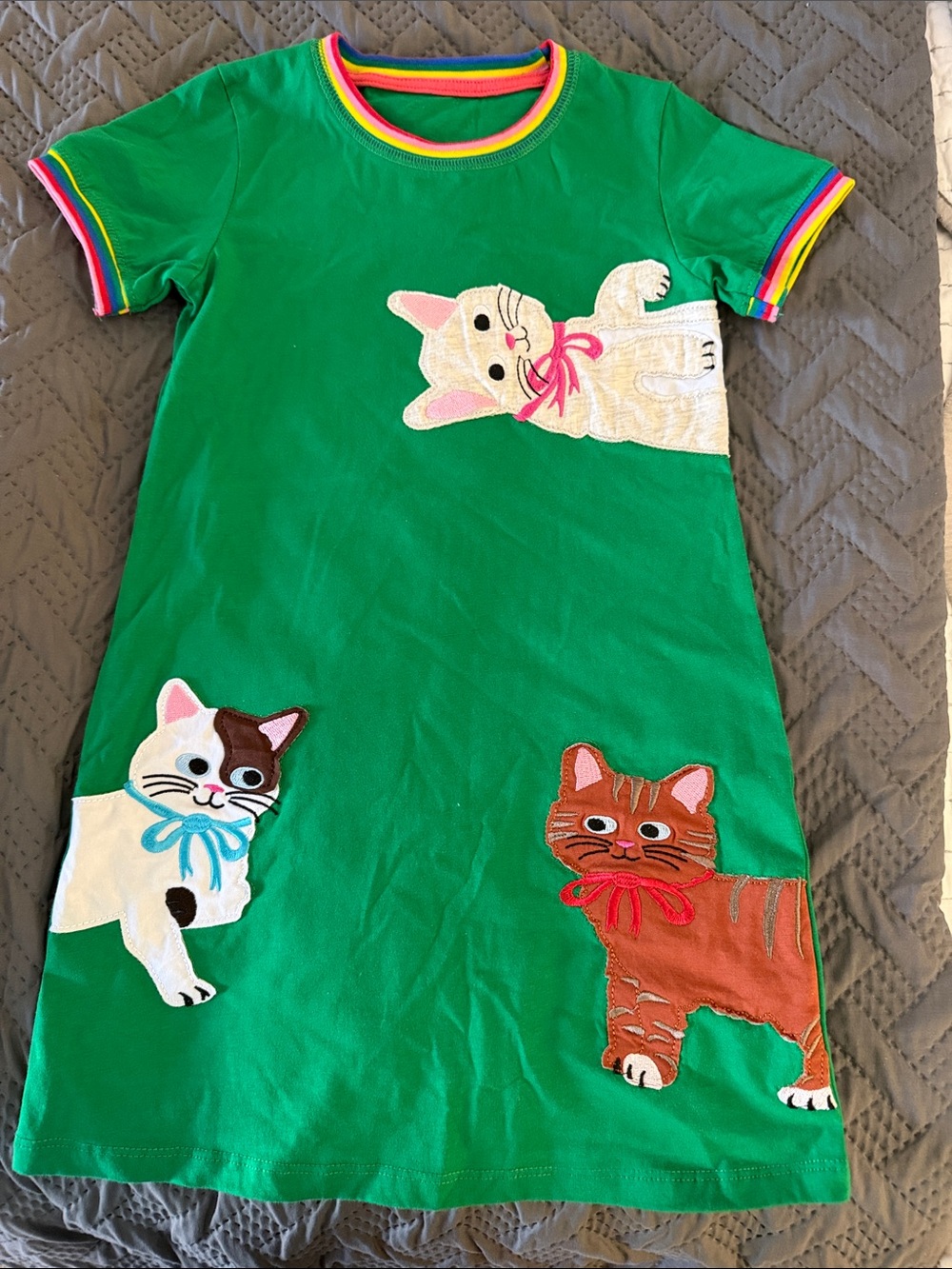 Green Kids Dress with Playful Cat Appliqués Size 4